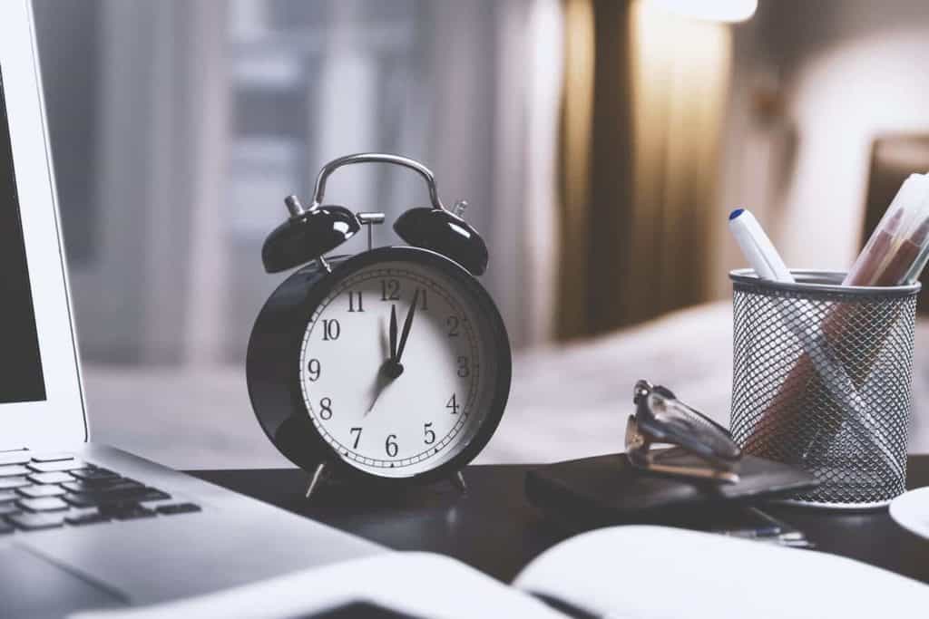 Alarm clock reminder for assignment deadline
