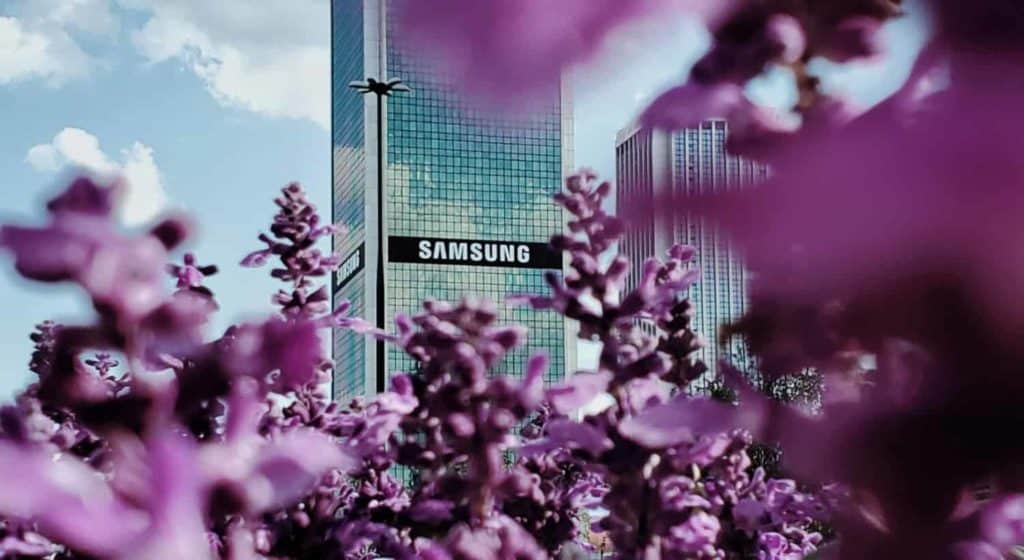Samsung Electronics Synergy between Internal Departments